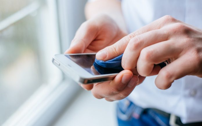 PcComponentes da 3 claves para que nuestros gadgets no sean un foco de alergias esta primavera