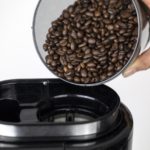 Disfruta de un café recién molido y recién hecho con Caso Design. Depósito café