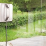 Ecovacs Robotics Winbot 850 en uso