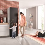 Miele “Blackboard edition”, frigoríficos donde puedes escribir y borrar mensajes con tiza como en una pizarra