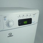 Secadora Indesit detalle